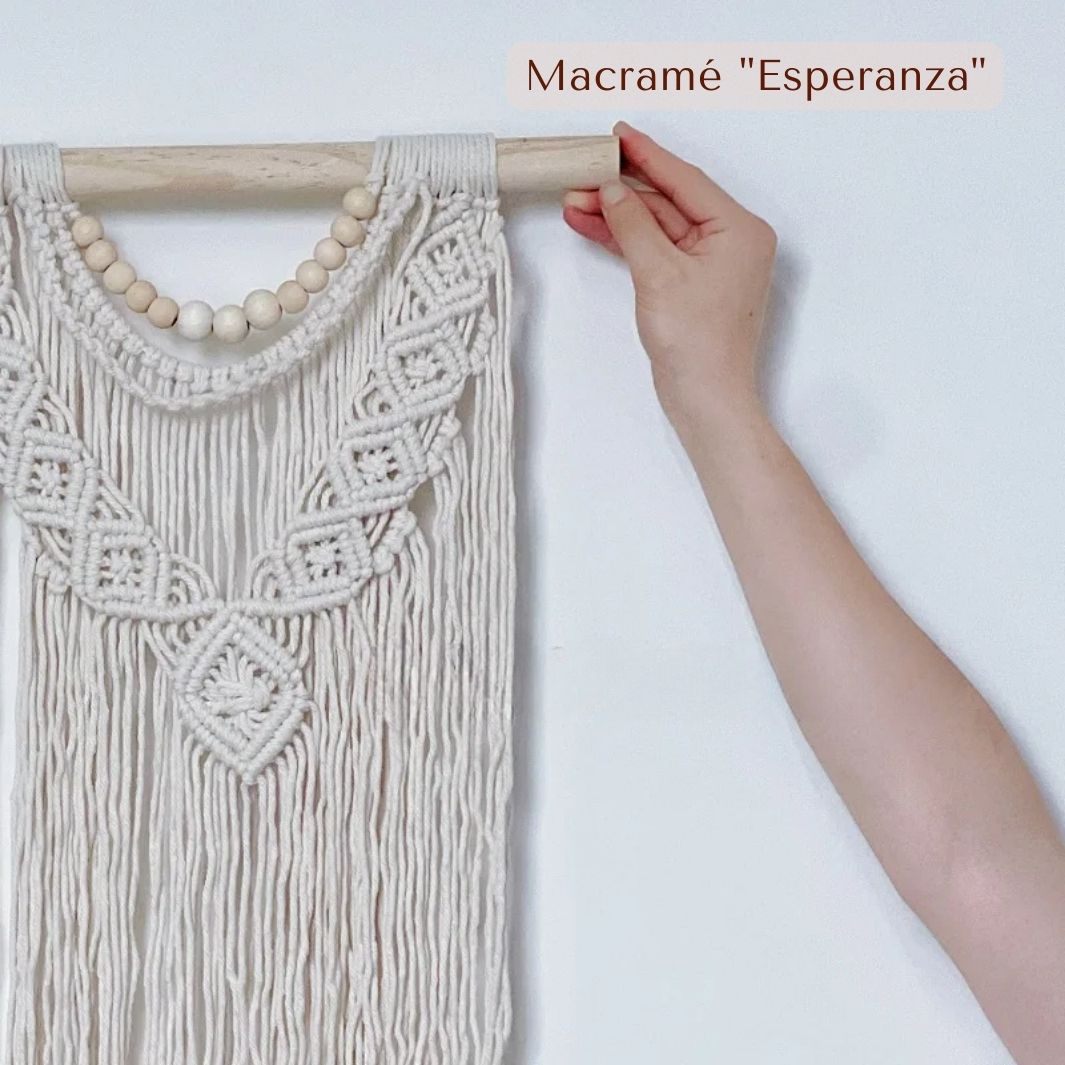 Macramé Mural avec Perles "Esperanza" Support en bois Macramé&Co